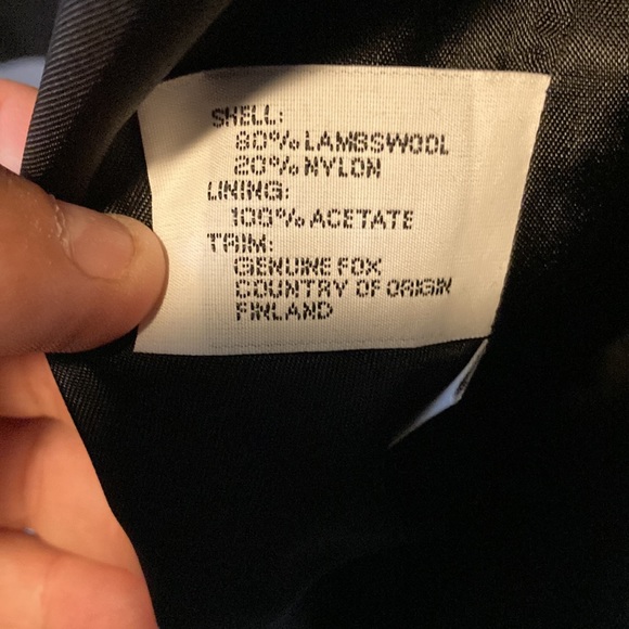 Woman’s black long wool coat with fox fur collar - Picture 5 of 5